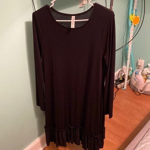 Brand: Zenana outfitters size: M Color: black